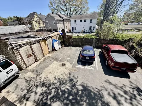 Exterior - 27 Loring St, Springfield, MA 01105 photo 2 of 2