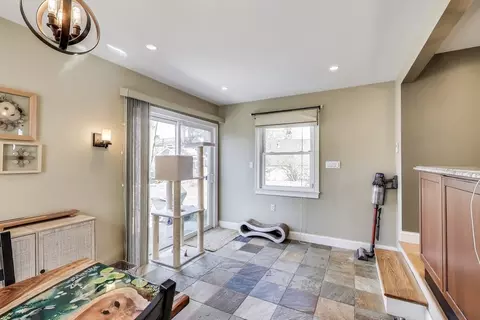 22 Irving St, Reading, MA 01867 photo 12