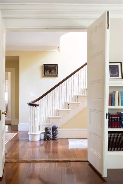 Entry Way - 68 Dudley St, Brookline, MA 02445 photo 3 of 4
