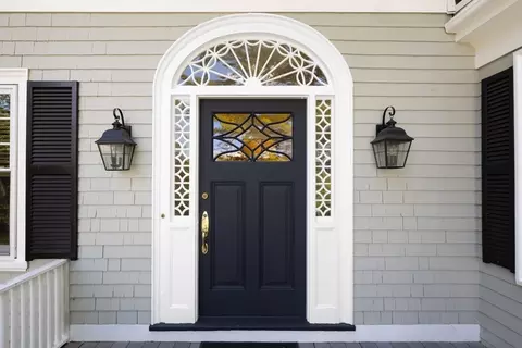 Entry Way - 68 Dudley St, Brookline, MA 02445 photo 1 of 4