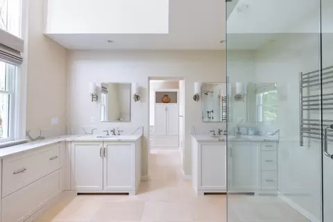 Bath - 68 Dudley St, Brookline, MA 02445 photo 2 of 2