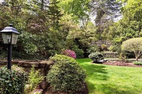Exterior - 68 Dudley St, Brookline, MA 02445 photo 5 of 7
