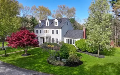 3 Brattle Rd, Norwell, MA 02061