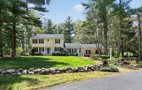 32 Bowsprit Ln, Norwell, MA 02061