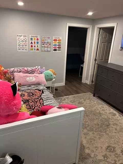 Bedroom - 21 Dinahs Way, Wareham, MA 02571 photo 5 of 5