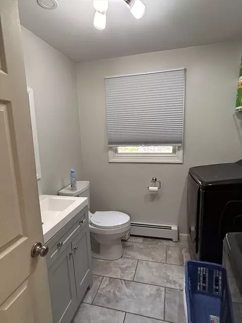 Bath - 21 Dinahs Way, Wareham, MA 02571 photo 1 of 2