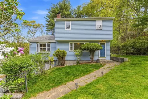 33 Wallace Rd, Wayland, MA 01778