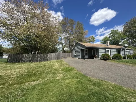 Exterior - 20 Keddy St, Springfield, MA 01109 photo 3 of 7