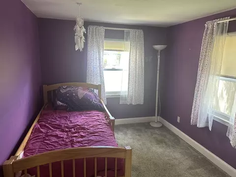 Bedroom - 20 Keddy St, Springfield, MA 01109 photo 1 of 6
