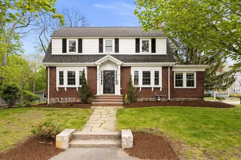 Exterior - 106 Central St, Hingham, MA 02043 photo 2 of 10