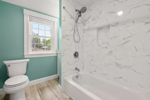 Bath - 106 Central St, Hingham, MA 02043 photo 2 of 3