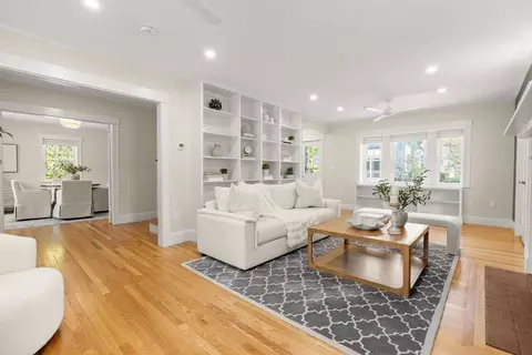 Living - 106 Central St, Hingham, MA 02043 photo 4 of 4