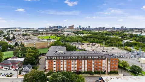 120 Wyllis St #403, Everett, MA 02149