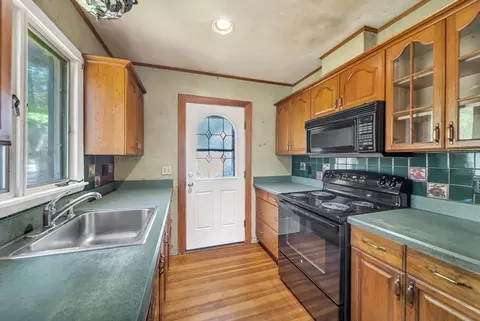 Kitchen - 72 Marked Tree Rd, Needham, MA 02492 photo 2 of 2
