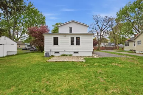 Exterior - 111 Methuen St, Springfield, MA 01119 photo 7 of 10