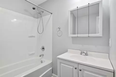 Bath - 111 Methuen St, Springfield, MA 01119 photo 1 of 3