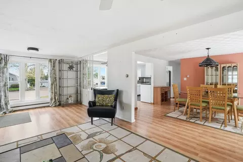 Living - 94 Edgewater Dr, Wareham, MA 02571 photo 4 of 4