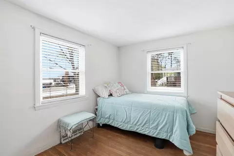 Bedroom - 94 Edgewater Dr, Wareham, MA 02571 photo 2 of 2