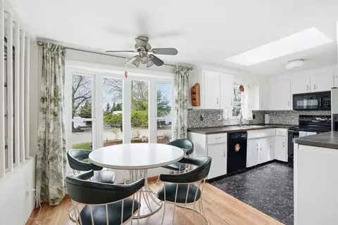 Kitchen - 94 Edgewater Dr, Wareham, MA 02571 photo 4 of 4
