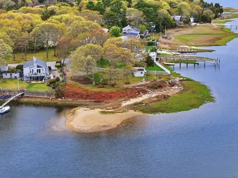 View/Area - 94 Edgewater Dr, Wareham, MA 02571 photo 6 of 8