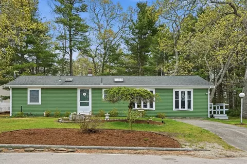 94 Edgewater Dr, Wareham, MA 02571