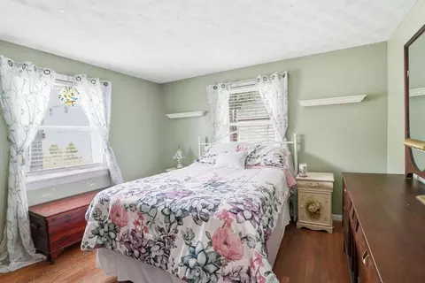 Bedroom - 94 Edgewater Dr, Wareham, MA 02571 photo 1 of 2