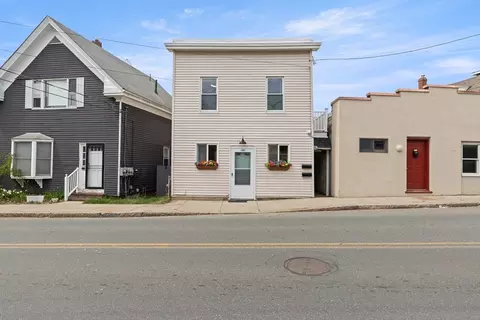 Exterior - 141 Prospect St #A, Gloucester, MA 01930 photo 2 of 2
