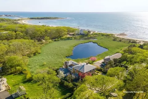 38 Nemasket Rd, Falmouth, MA 02540