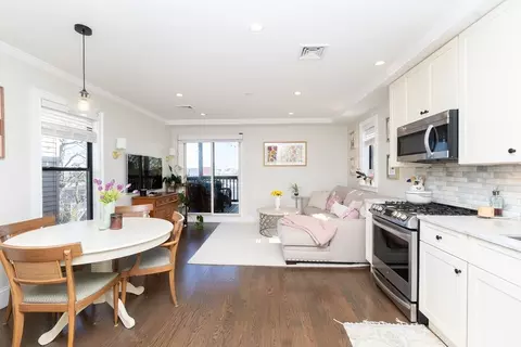 498 Sumner St #3, Boston, MA 02128