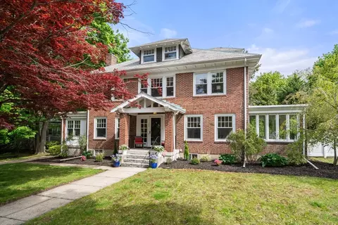 799 Commonwealth Ave, Newton, MA 02459
