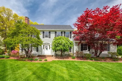 42 Spruce Rd, North Reading, MA 01864