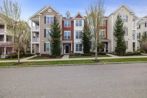 57 Townsend Blvd #57, Westborough, MA 01581
