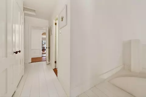 Entry Way - 1154 Main St, Hingham, MA 02043 photo 3 of 4