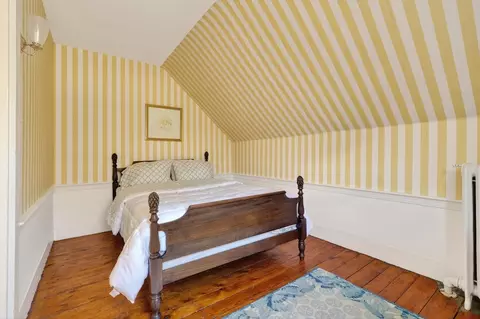 Bedroom - 1154 Main St, Hingham, MA 02043 photo 2 of 3
