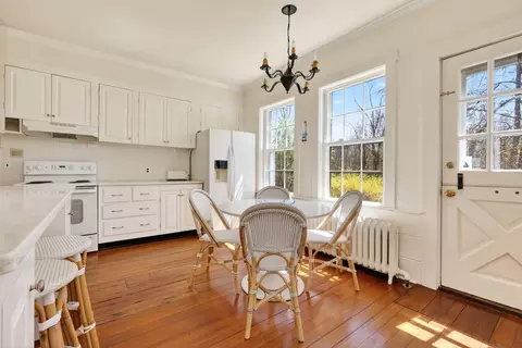 Kitchen - 1154 Main St, Hingham, MA 02043 photo 1 of 2