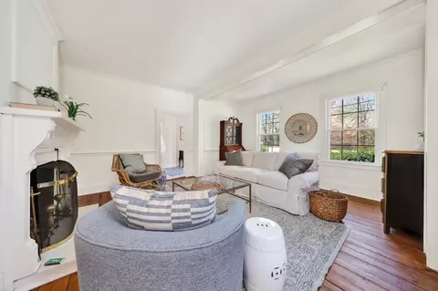 Living - 1154 Main St, Hingham, MA 02043 photo 2 of 3