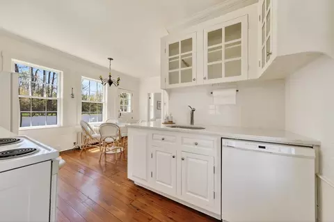 Kitchen - 1154 Main St, Hingham, MA 02043 photo 2 of 2