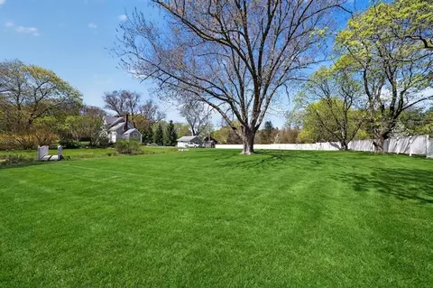 Exterior - 1154 Main St, Hingham, MA 02043 photo 7 of 9