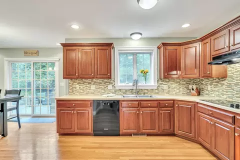 46 Holmes St, Needham, MA 02492 photo 7