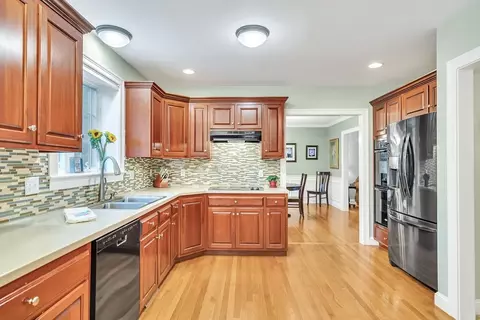 46 Holmes St, Needham, MA 02492 photo 8