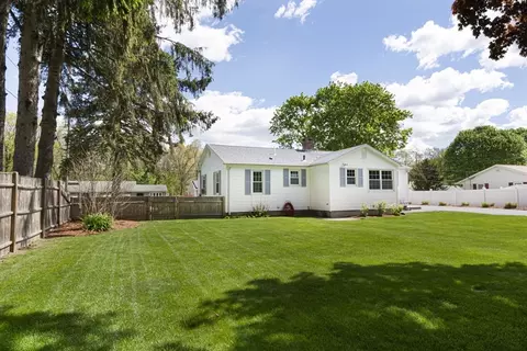 Exterior - 70 Trinity Ave, Worcester, MA 01605 photo 5 of 8