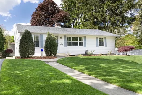 70 Trinity Ave, Worcester, MA 01605