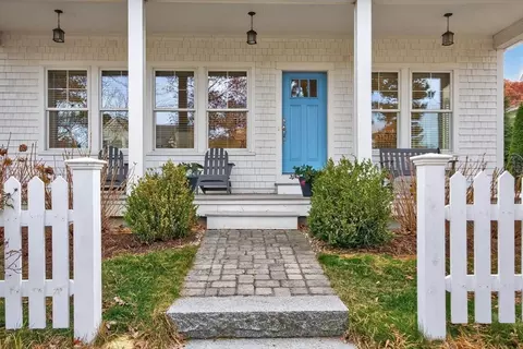 42 Poets Cor, Plymouth, MA 02360
