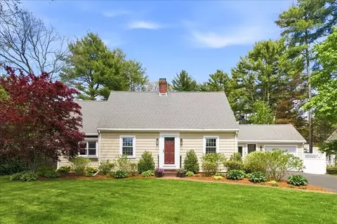 560 Common St, Walpole, MA 02081