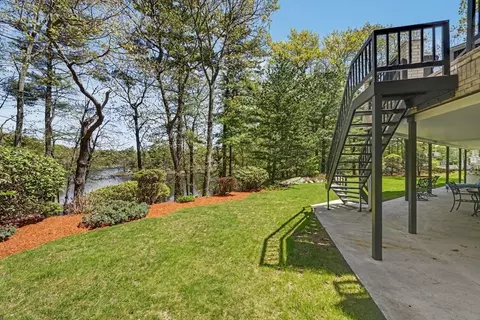 Exterior - 29 Hammersmith Dr, Saugus, MA 01906 photo 5 of 6