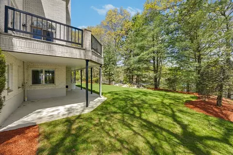 Exterior - 29 Hammersmith Dr, Saugus, MA 01906 photo 2 of 6