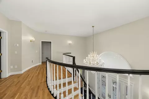 Entry Way - 29 Hammersmith Dr, Saugus, MA 01906 photo 3 of 3
