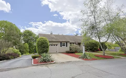 24 Waldo St, Dracut, MA 01826