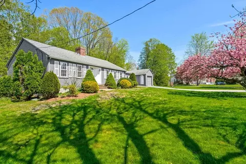 Exterior - 53 Summer St, Danvers, MA 01923 photo 6 of 7