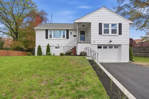 222 Park St, Stoneham, MA 02180